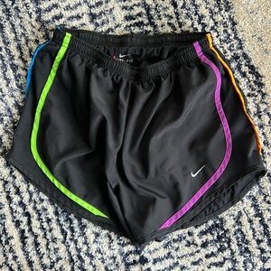 Women’s Nike Tempo Shorts
